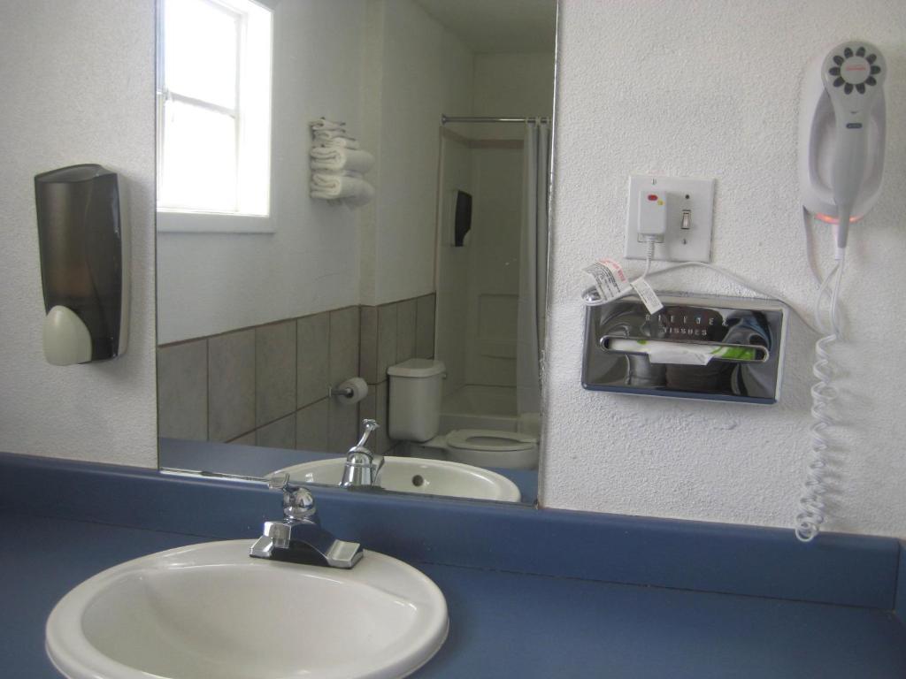 El Capitan Motel Gallup Room photo